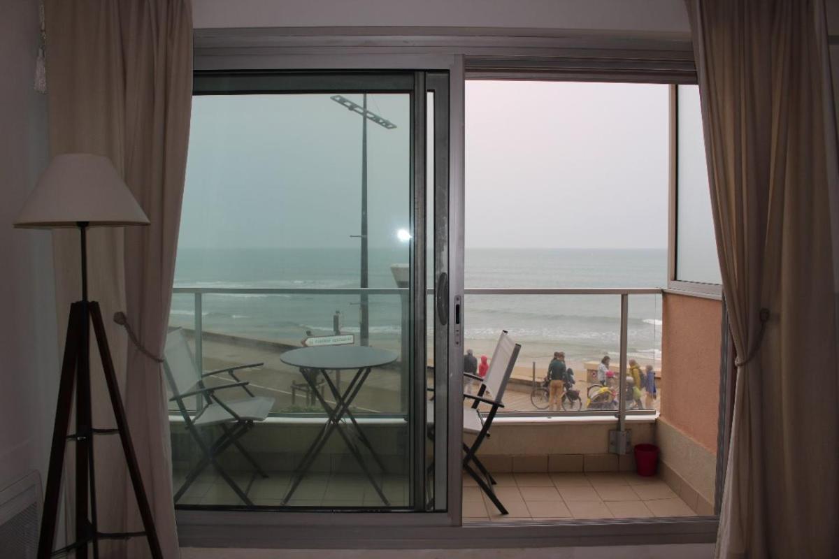 Studio Sur Le Remblai Des Sables Dolonne Les Sables-dʼOlonne Eksteriør billede